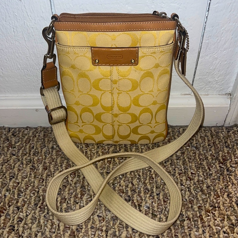 Coach Crossbody - Yellow